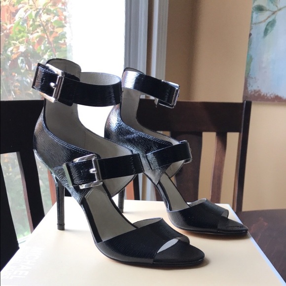 MICHAEL KORS ADRIANA HEELS🛍 - Picture 4 of 5